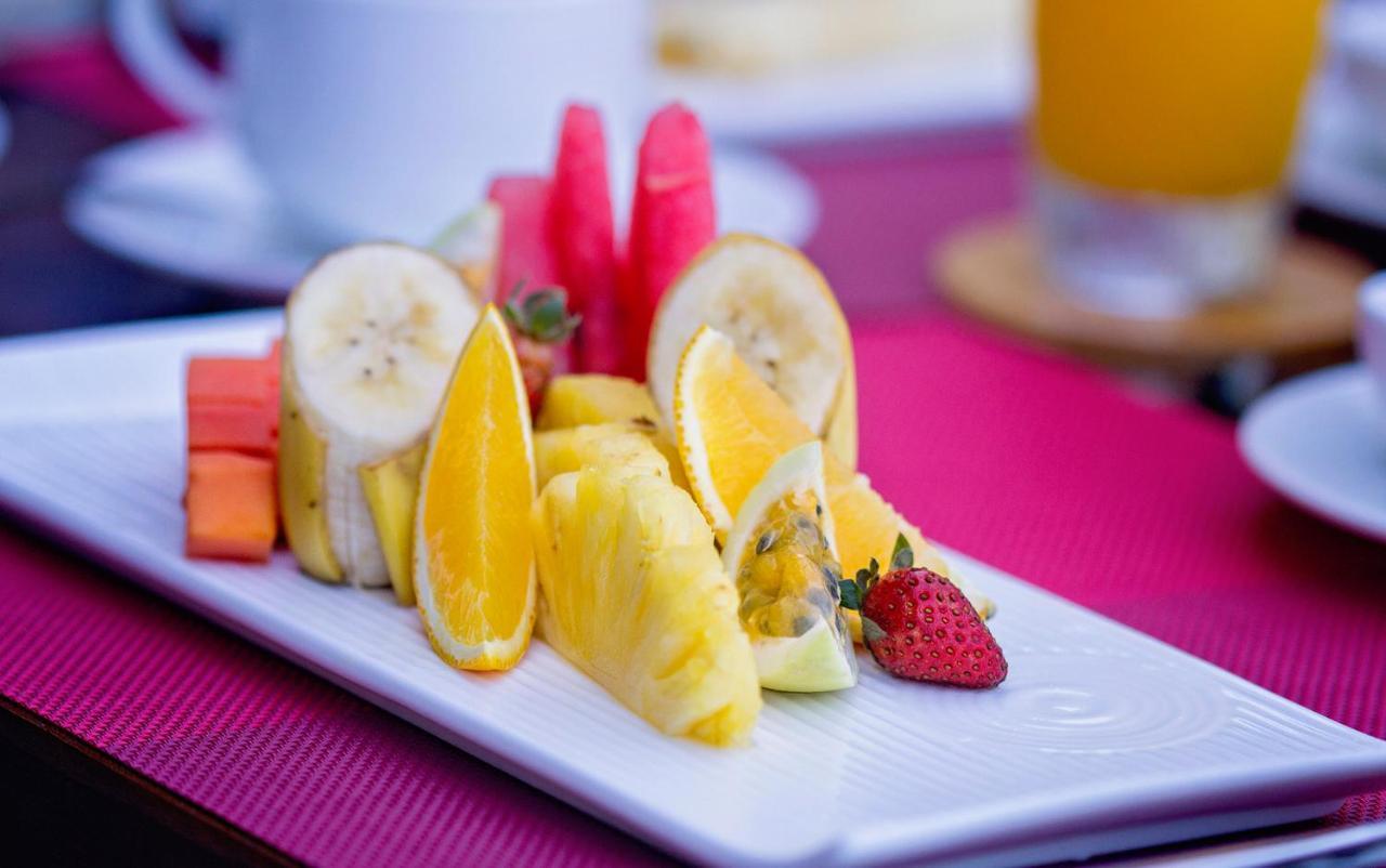 Amora Lagoon Hotel Katunayaka Εξωτερικό φωτογραφία